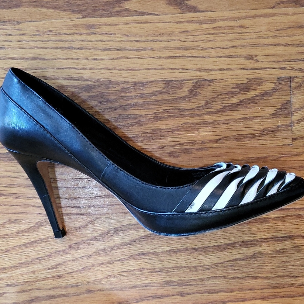 Shoes - Picture 2 of 4